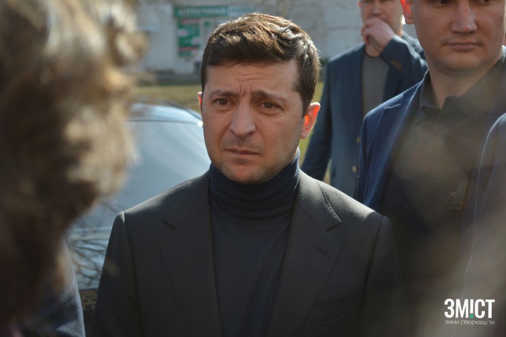 Володимир Зеленський спілкується з полтавцями