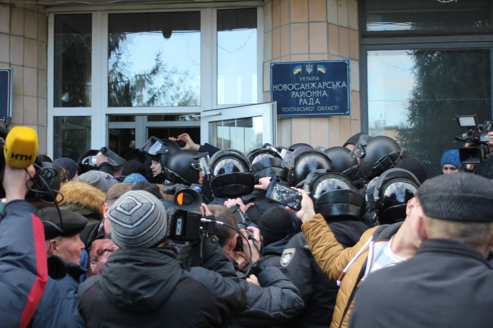 Під час протесту у Нових Санжарах (Фото – Єгора Рудя)