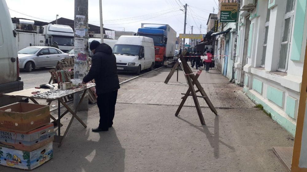 Торгівля, якої немає. До речі, ринок запчастин не працює