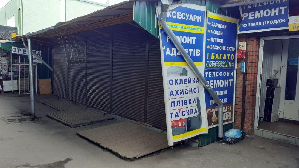 Свідомі продавці закривають крамниці