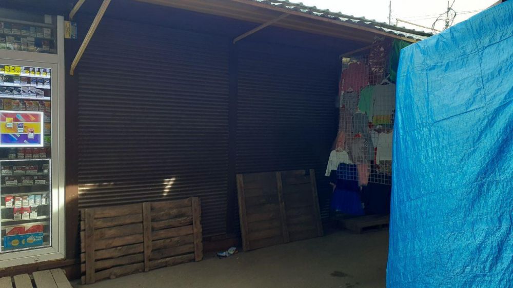 Свідомих власників яток, які укріплюють піддонами свої крамниці, більшає