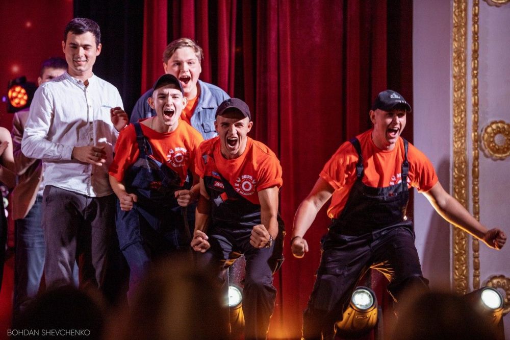 Виступ команди на полтавській «Лізі сміху»