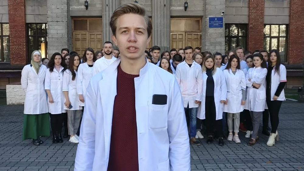 Українські студенти-медики (Джерело - Українська правда)