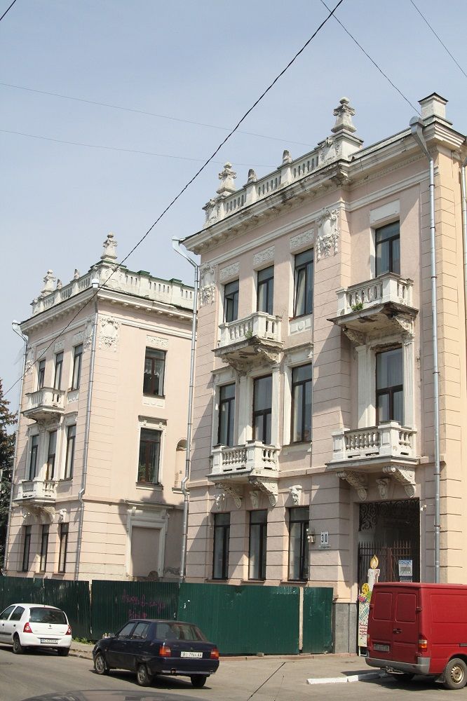 Музичне училище Ахшарумова на вул.Пушкіна, 30