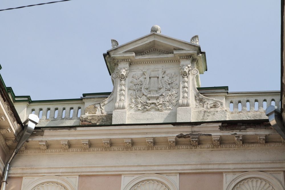 Музичне училище Ахшарумова на вул.Пушкіна, 30