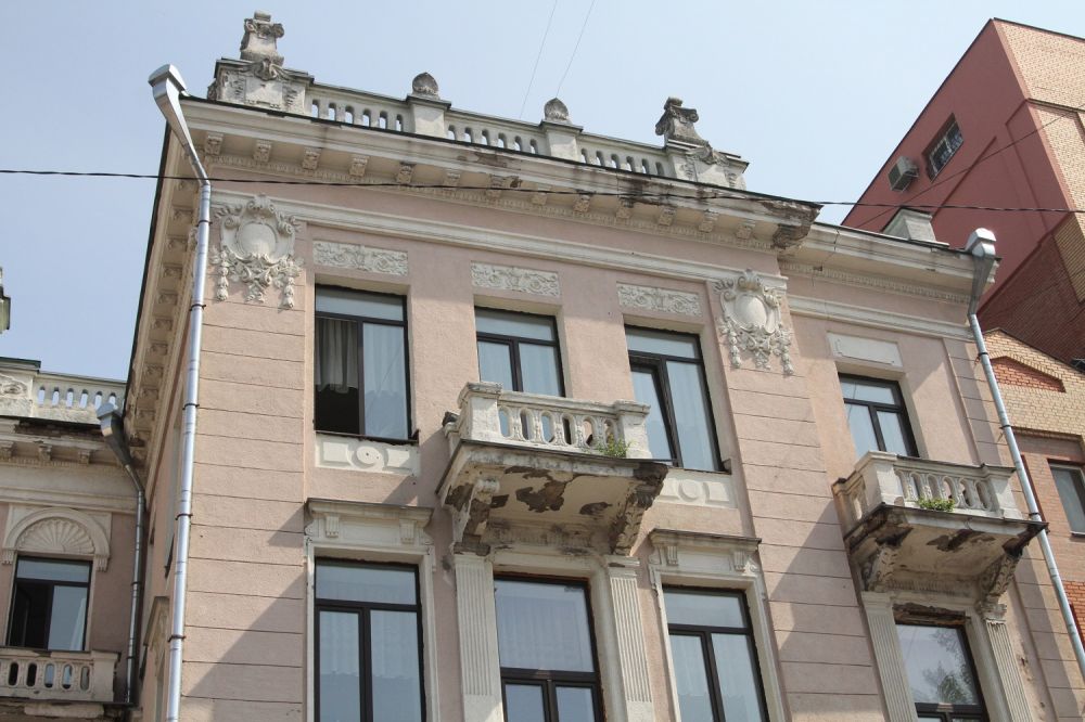 Музичне училище Ахшарумова на вул.Пушкіна, 30