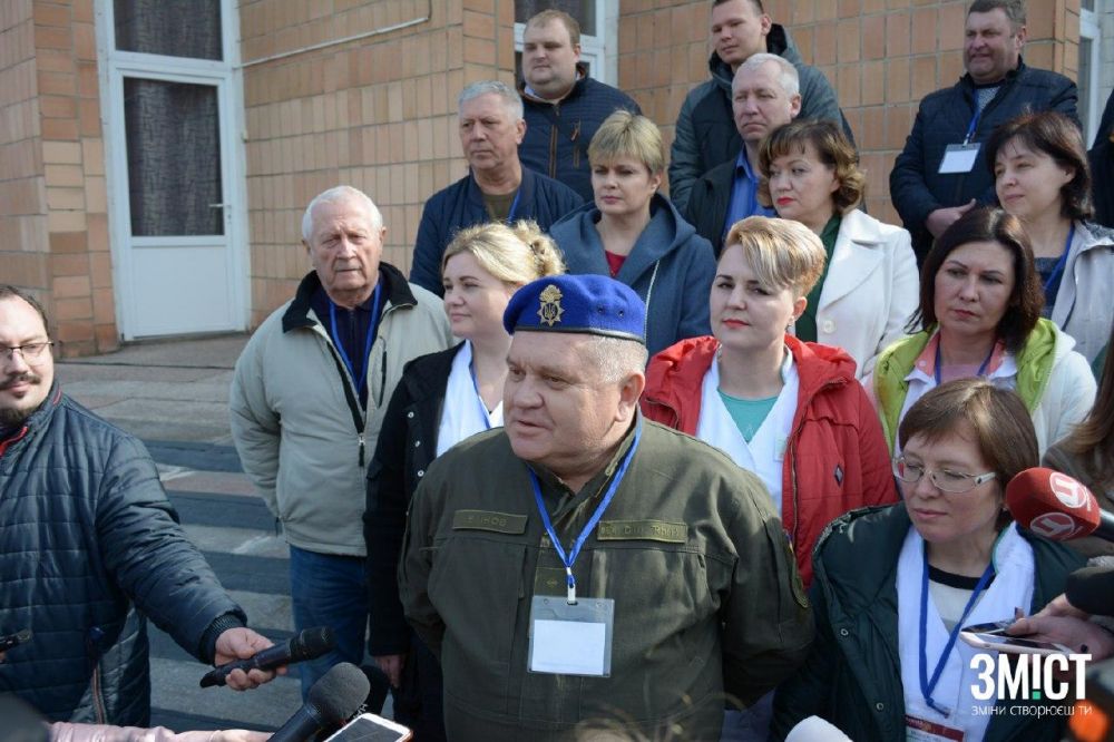 Олександр Блінов (на передньому плані)