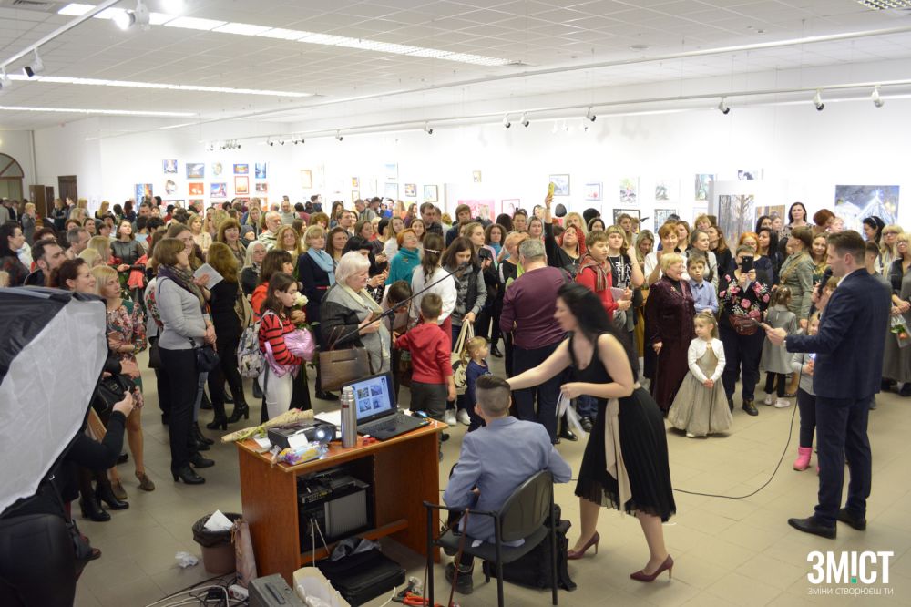На відкритті виставки «Три виміри»