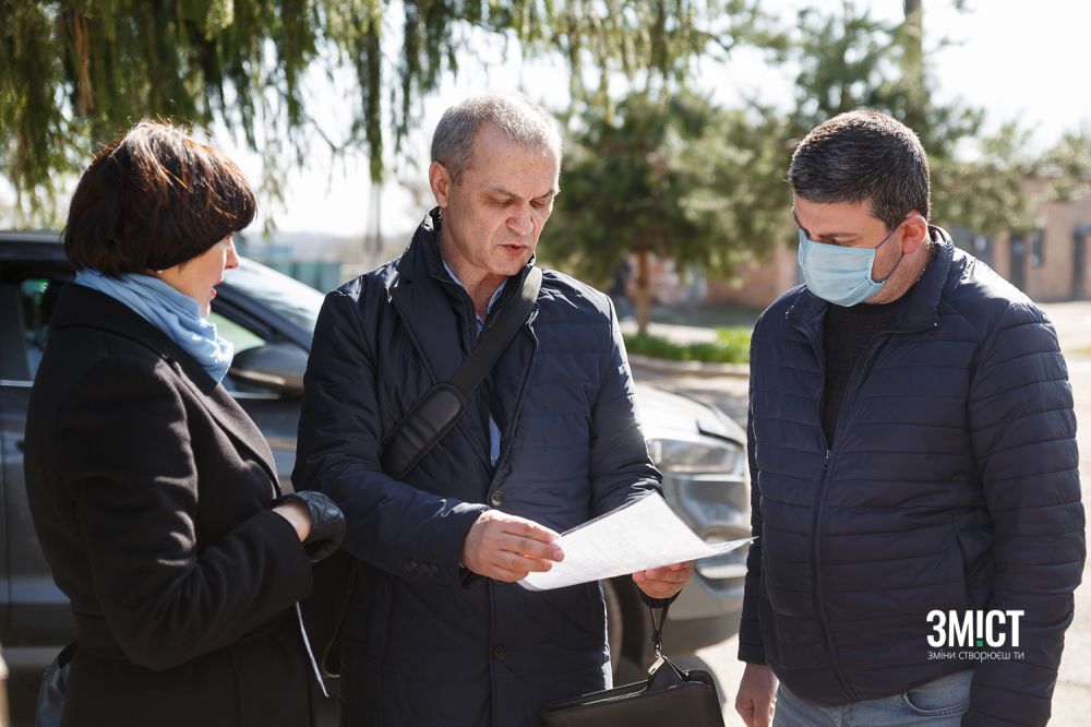 Юліана Линник (зліва), Давид Джалагонія (справа)