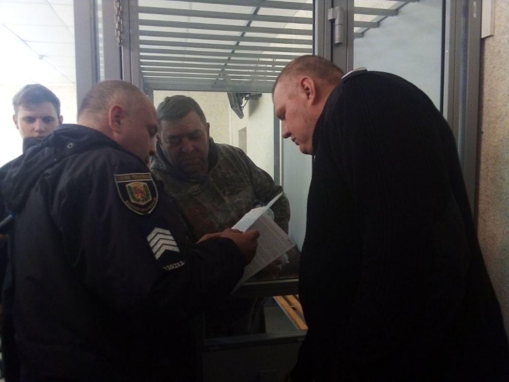 Звільнений з-під варти Володимер Сіренко в залі суду