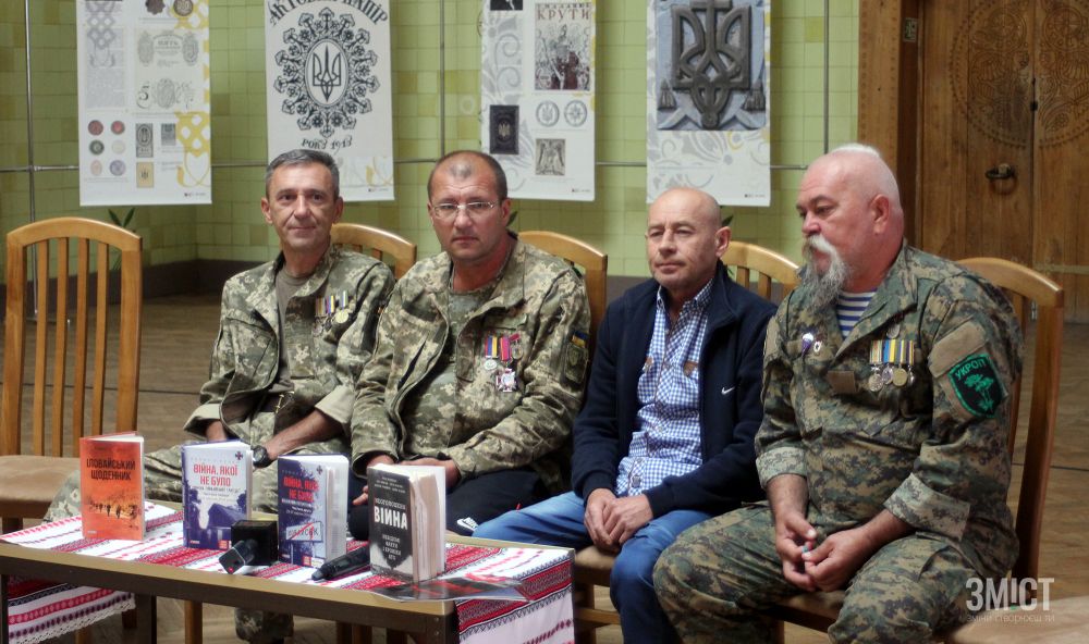 Бійці 8-ї автомобільної роти: Ігор Бернацький, Віталій Ковтун, Олександр Тимощук і Олександр Таран