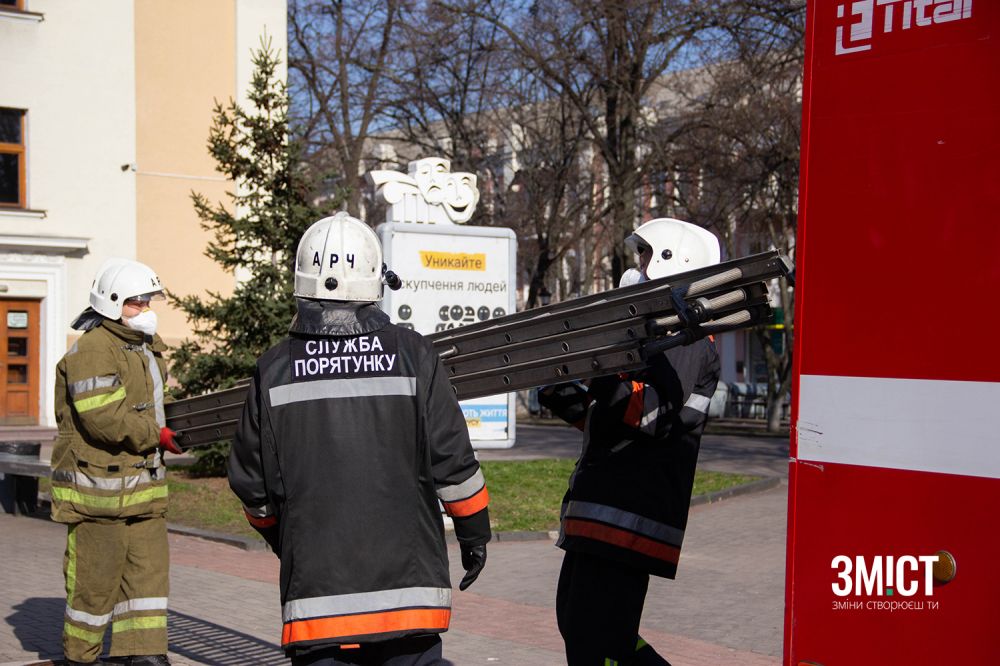 Першим був пам'ятник Марусі Чурай