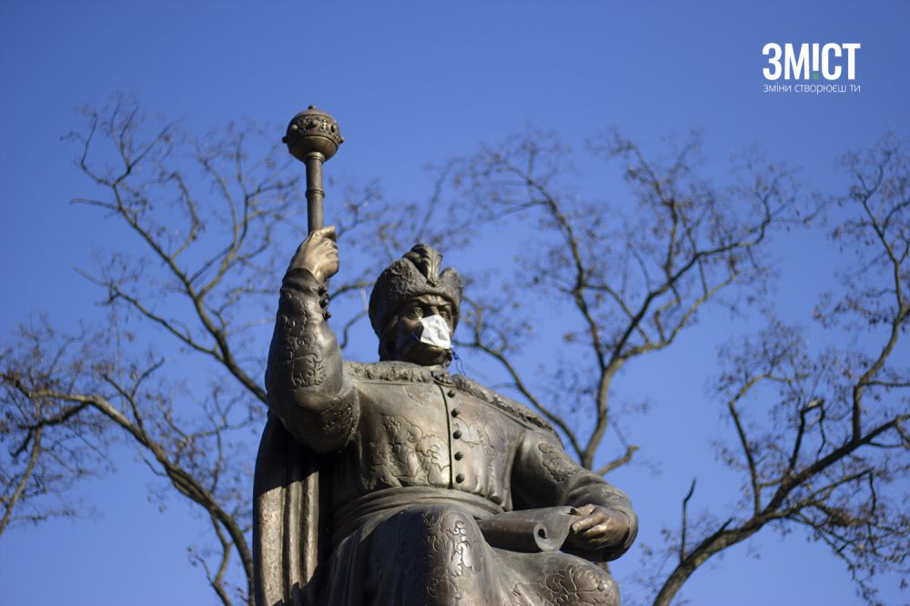 Іван Мазепа також у масці