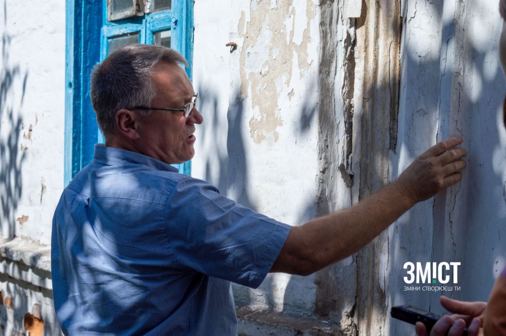 Володимир Годня: «Стіни зроблені з саману»