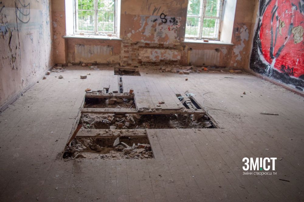 Усередині Кадетського корпусу