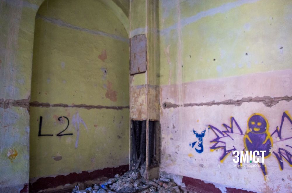 Усередині Кадетського корпусу