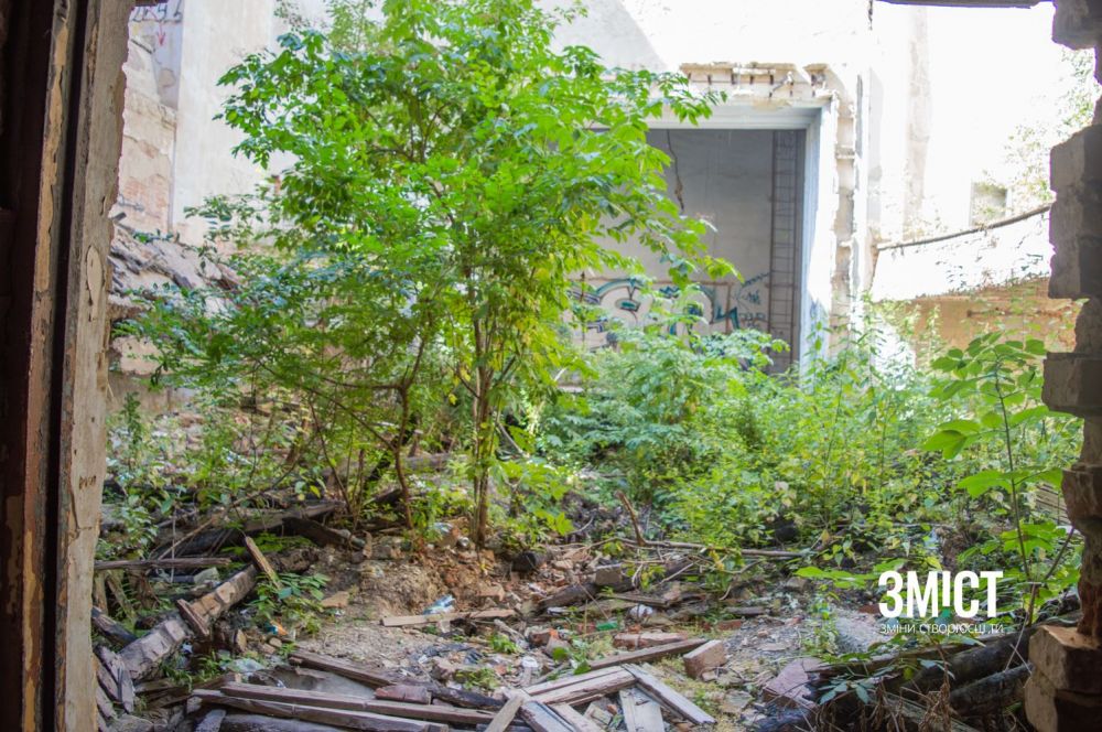 Усередині Кадетського корпусу