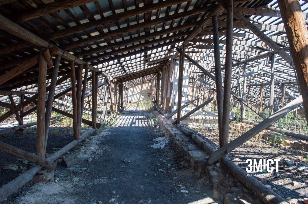 На даху Кадетського