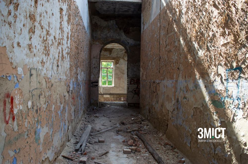 Усередині Кадетського корпусу