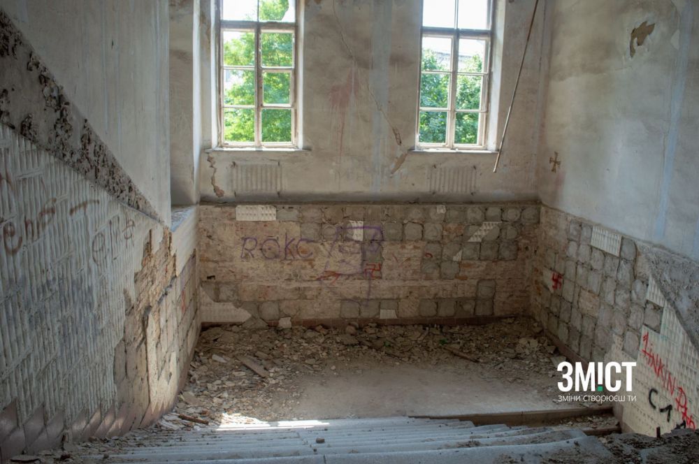 Усередині Кадетського корпусу