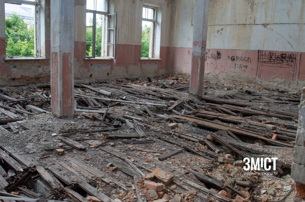 Усередині Кадетського корпусу