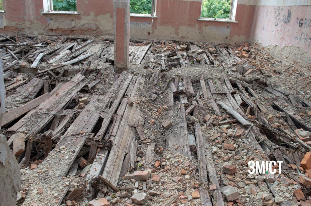 Усередині Кадетського корпусу