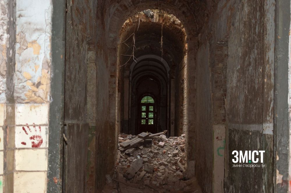 Усередині Кадетського корпусу