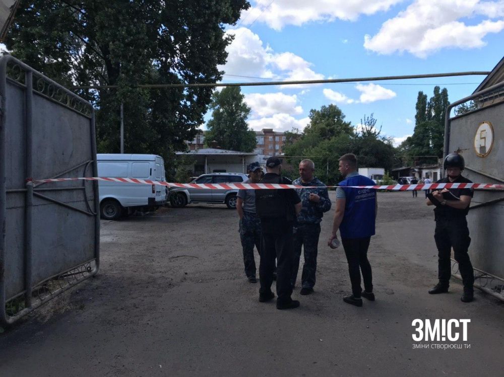 Вхід на територію колишнього хлібзаводу заборонений