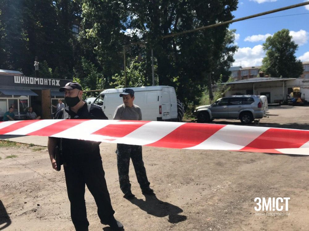 Вхід на територію колишнього хлібзаводу заборонений