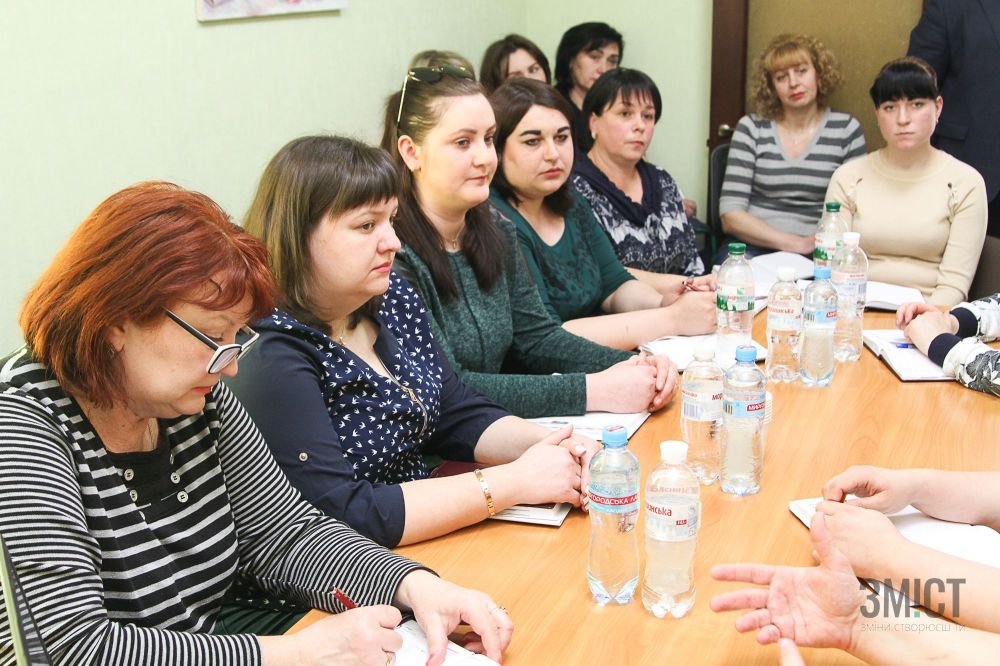 Полтавські громадські заклади вчаться правильно обслуговувати людей з інвалідністю