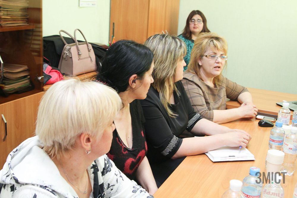 Полтавські громадські заклади вчаться правильно обслуговувати людей з інвалідністю