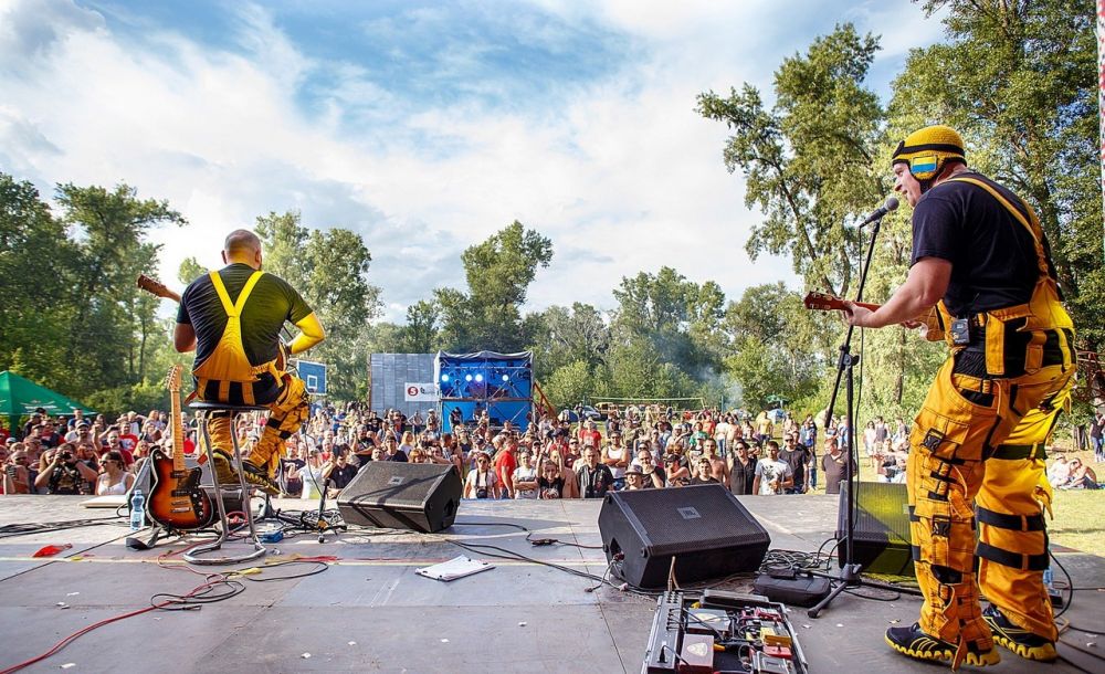 КолоСАЛЬНИЙ мотофест. Джерело: Geometry