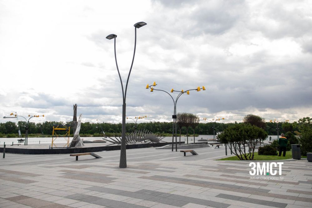 На освітлювальних приладах вирішили не економити.