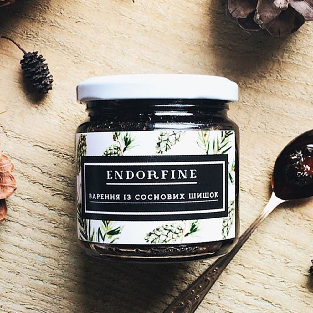 Навіть із соснових шишок варять варення!