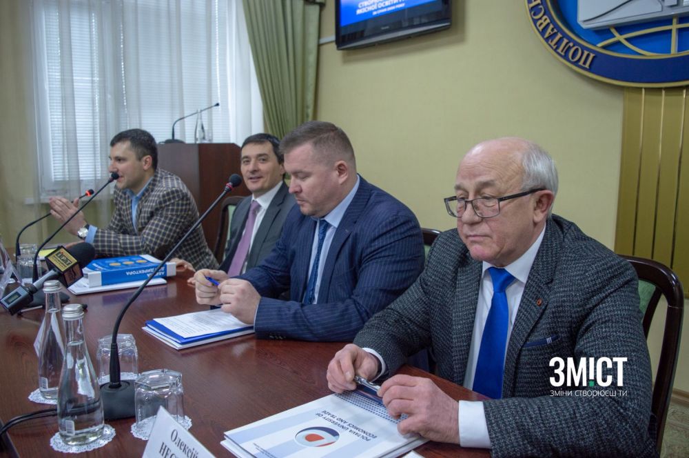 Юрій Кращенко, Руслан Гурак, Дмитро Лунін та Олексій Нестуля (зліва на право)