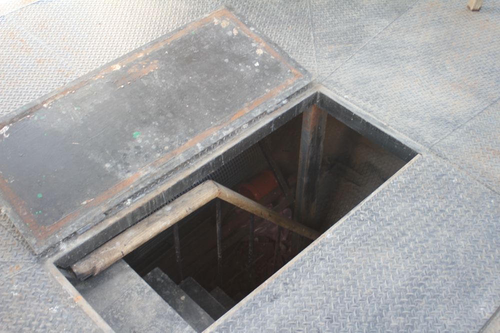 Облаштована металева підлога