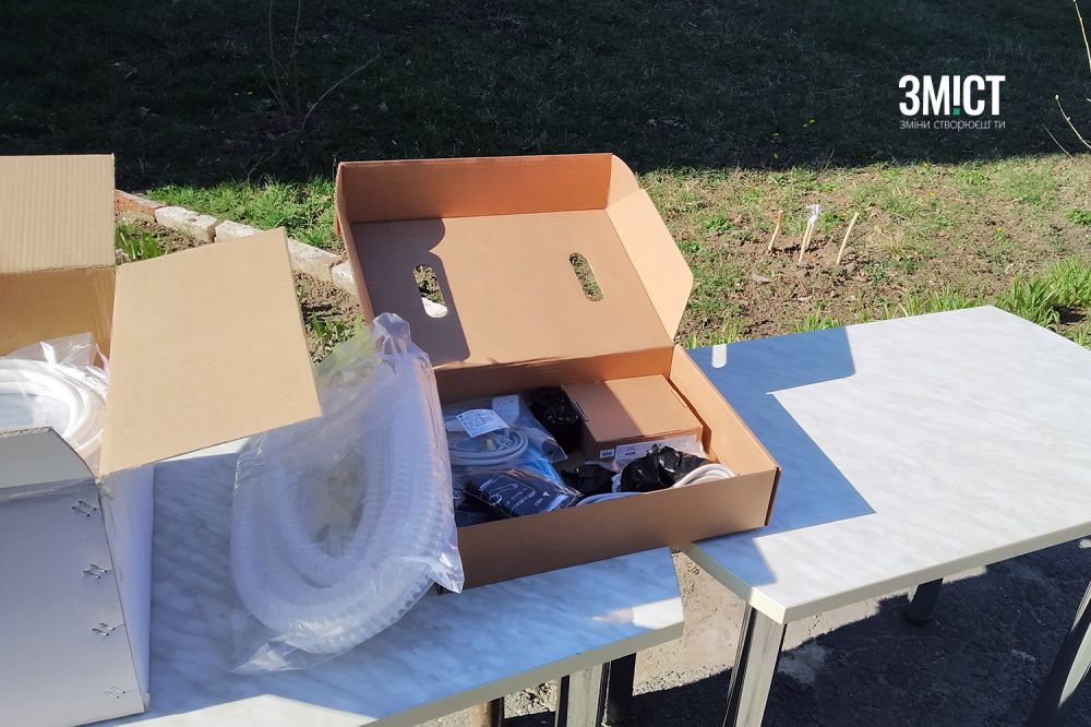 «Нова пошта» передала медобладнання полтавській інфекційної лікарні