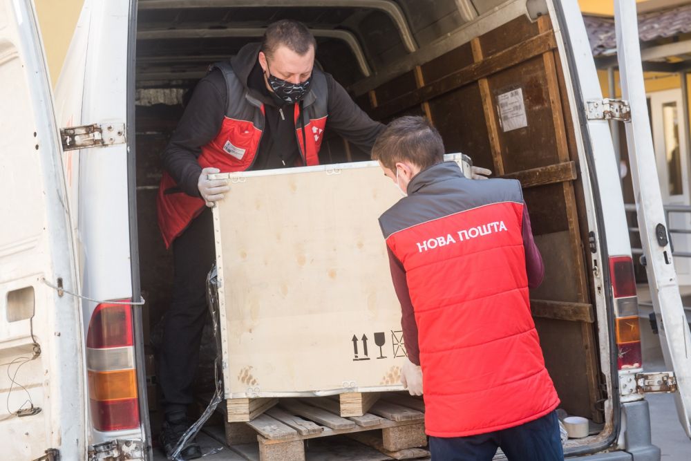 Засоби індивідуального захисту передали до Полтавської міської клінічної лікарні №3